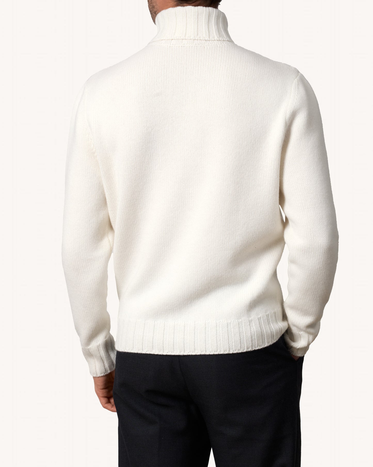 Cable Knit White - The Cashmere Collection